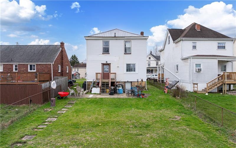 11 Knox Ave, Monessen, 15062, 3 Bedrooms Bedrooms, 9 Rooms Rooms,1 BathroomBathrooms,Residential,For Sale,Knox Ave,1745026