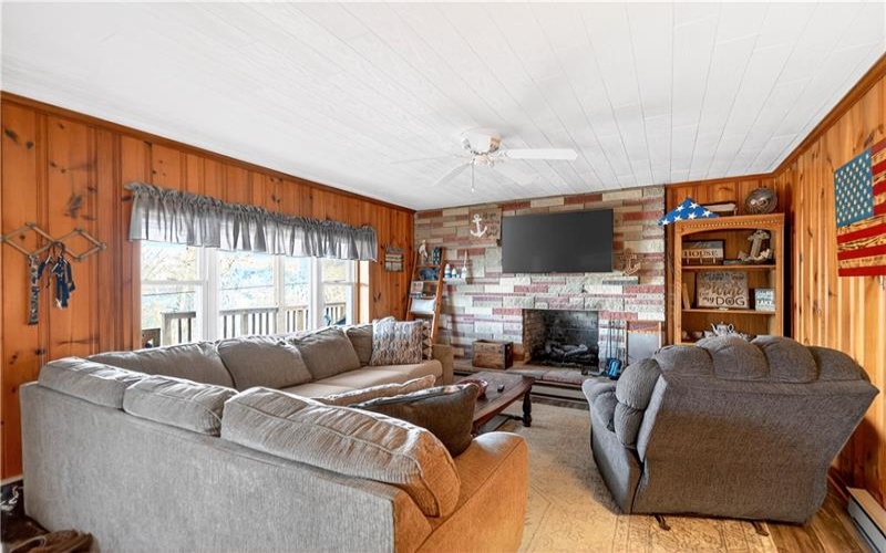447 Lake Side Rd, Addison, 15411, 2 Bedrooms Bedrooms, ,1 BathroomBathrooms,Residential,For Sale,Lake Side Rd,1736672