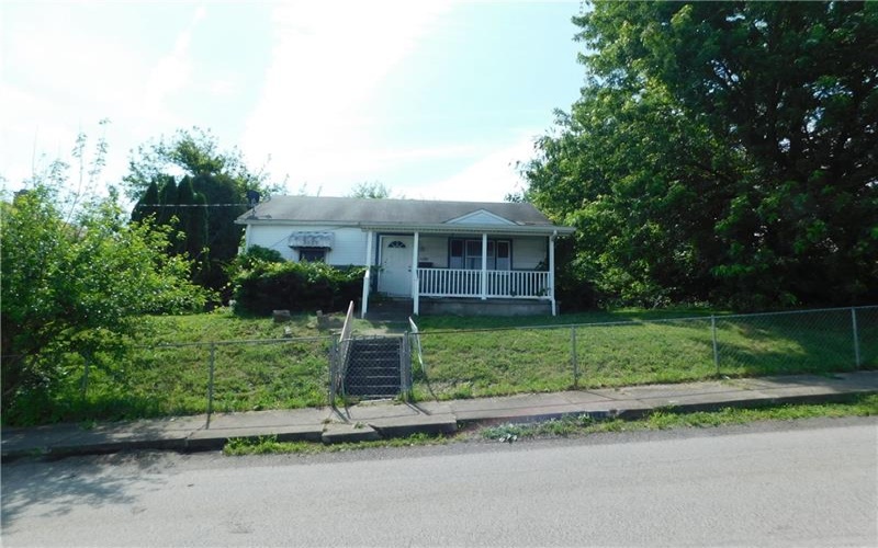 120 Bailey Avenue, Uniontown, 15401, 2 Bedrooms Bedrooms, ,1 BathroomBathrooms,Residential,For Sale,Bailey Avenue,1739858