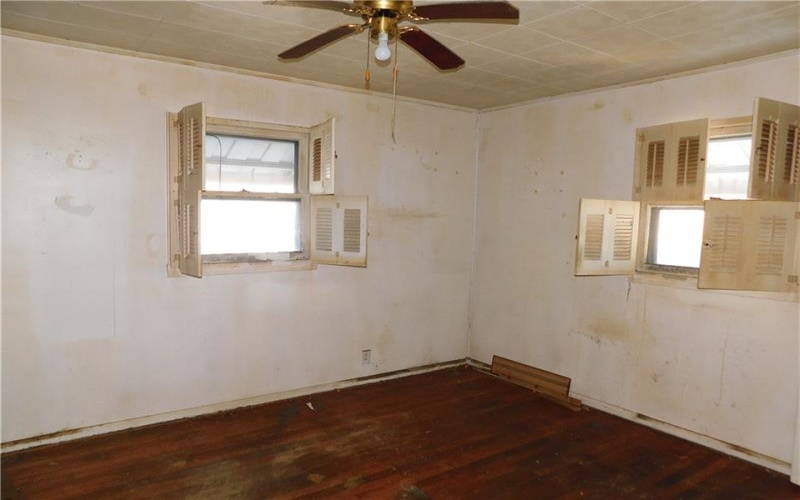 120 Bailey Avenue, Uniontown, 15401, 2 Bedrooms Bedrooms, ,1 BathroomBathrooms,Residential,For Sale,Bailey Avenue,1739858