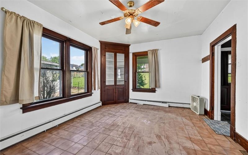 1824 Jefferson Ave, Washington, 15301, 3 Bedrooms Bedrooms, 7 Rooms Rooms,1 BathroomBathrooms,Residential,For Sale,Jefferson Ave,1745069