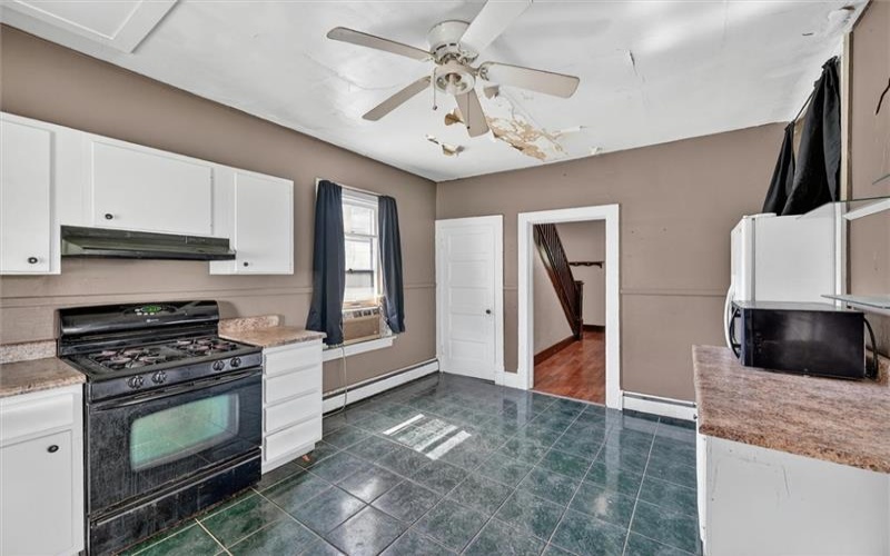 1824 Jefferson Ave, Washington, 15301, 3 Bedrooms Bedrooms, 7 Rooms Rooms,1 BathroomBathrooms,Residential,For Sale,Jefferson Ave,1745069
