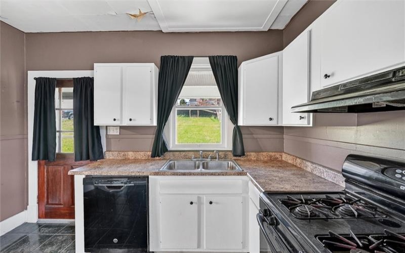 1824 Jefferson Ave, Washington, 15301, 3 Bedrooms Bedrooms, 7 Rooms Rooms,1 BathroomBathrooms,Residential,For Sale,Jefferson Ave,1745069