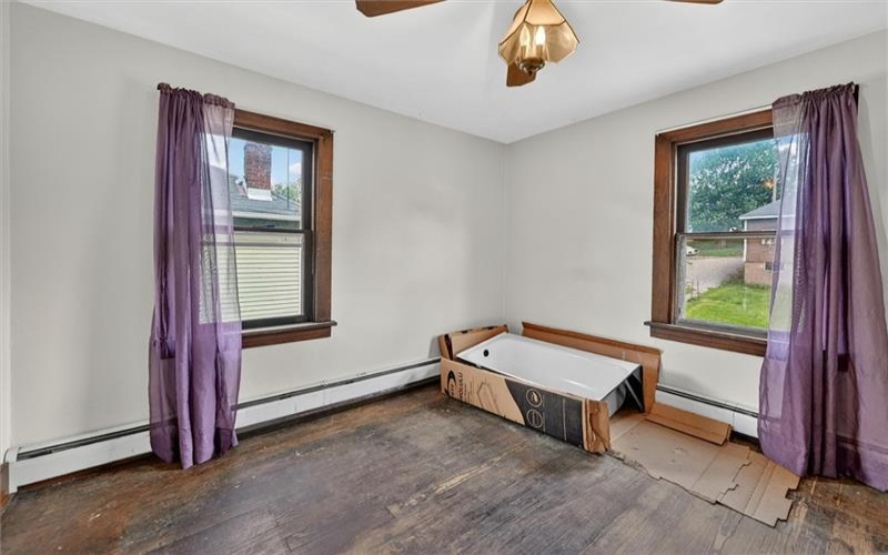 1824 Jefferson Ave, Washington, 15301, 3 Bedrooms Bedrooms, 7 Rooms Rooms,1 BathroomBathrooms,Residential,For Sale,Jefferson Ave,1745069