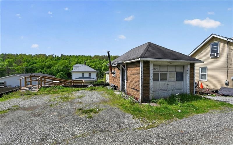 1824 Jefferson Ave, Washington, 15301, 3 Bedrooms Bedrooms, 7 Rooms Rooms,1 BathroomBathrooms,Residential,For Sale,Jefferson Ave,1745069