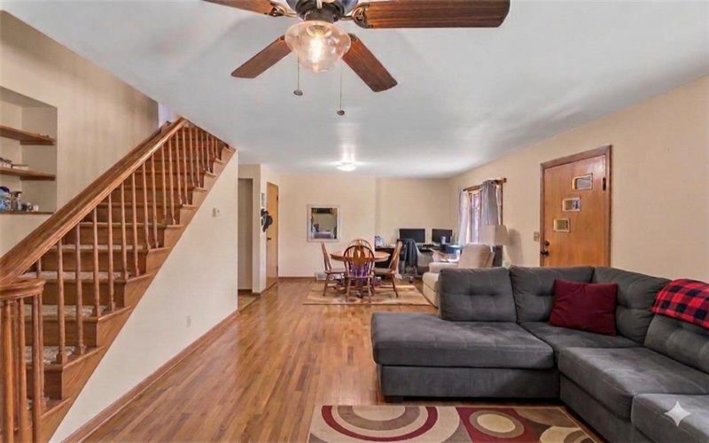 2052 Main St, Claridge, 15623, 2 Bedrooms Bedrooms, 5 Rooms Rooms,1.1 BathroomsBathrooms,Residential,For Sale,Main St,1742653
