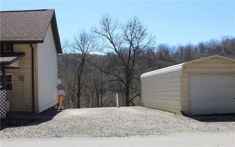 283 Duck Hollow Road, Uniontown, 15401, 2 Bedrooms Bedrooms, 5 Rooms Rooms,2 BathroomsBathrooms,Residential,For Sale,Duck Hollow Road,1745092