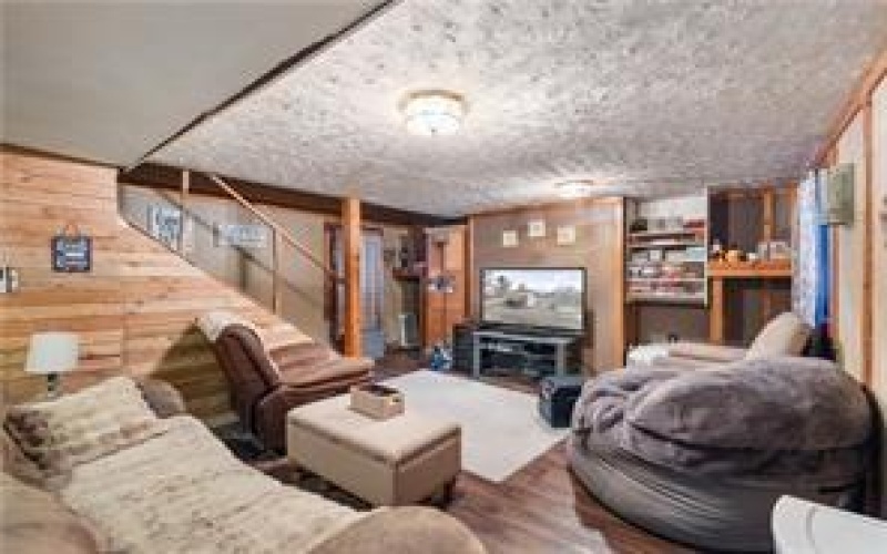 283 Duck Hollow Road, Uniontown, 15401, 2 Bedrooms Bedrooms, 5 Rooms Rooms,2 BathroomsBathrooms,Residential,For Sale,Duck Hollow Road,1745092