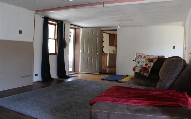 283 Duck Hollow Road, Uniontown, 15401, 2 Bedrooms Bedrooms, 5 Rooms Rooms,2 BathroomsBathrooms,Residential,For Sale,Duck Hollow Road,1745092
