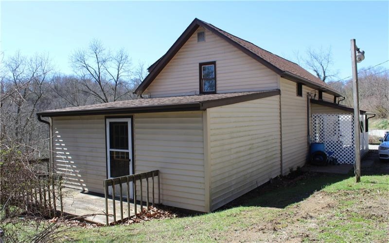 283 Duck Hollow Road, Uniontown, 15401, 2 Bedrooms Bedrooms, 5 Rooms Rooms,2 BathroomsBathrooms,Residential,For Sale,Duck Hollow Road,1745092
