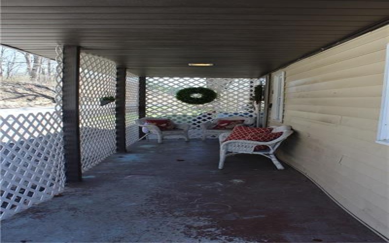 283 Duck Hollow Road, Uniontown, 15401, 2 Bedrooms Bedrooms, 5 Rooms Rooms,2 BathroomsBathrooms,Residential,For Sale,Duck Hollow Road,1745092