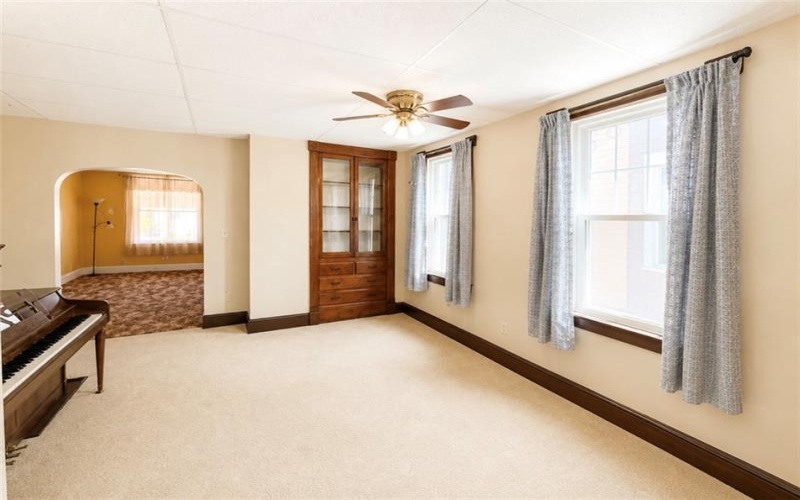 1206 Chestnut St, Connellsville, 15425, 6 Bedrooms Bedrooms, 13 Rooms Rooms,2 BathroomsBathrooms,Residential,For Sale,Chestnut St,1745143