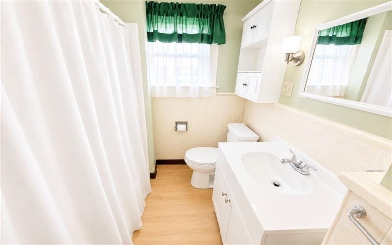 1206 Chestnut St, Connellsville, 15425, 6 Bedrooms Bedrooms, 13 Rooms Rooms,2 BathroomsBathrooms,Residential,For Sale,Chestnut St,1745143