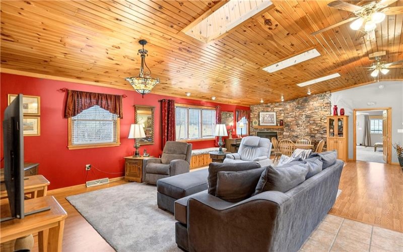 1204 Memorial Blvd, Connellsville, 15425, 4 Bedrooms Bedrooms, ,3 BathroomsBathrooms,Residential,For Sale,Memorial Blvd,1742667