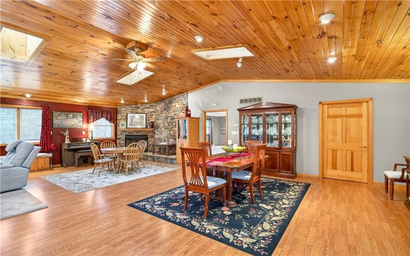 1204 Memorial Blvd, Connellsville, 15425, 4 Bedrooms Bedrooms, ,3 BathroomsBathrooms,Residential,For Sale,Memorial Blvd,1742667