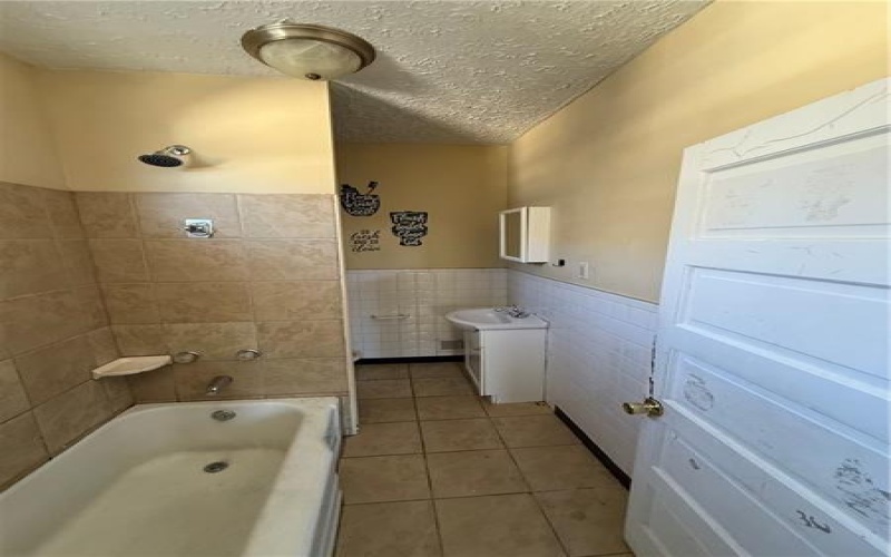 1144 Dennis Avenue, Monessen, 15062, 2 Bedrooms Bedrooms, ,1 BathroomBathrooms,Residential,For Sale,Dennis Avenue,1726038