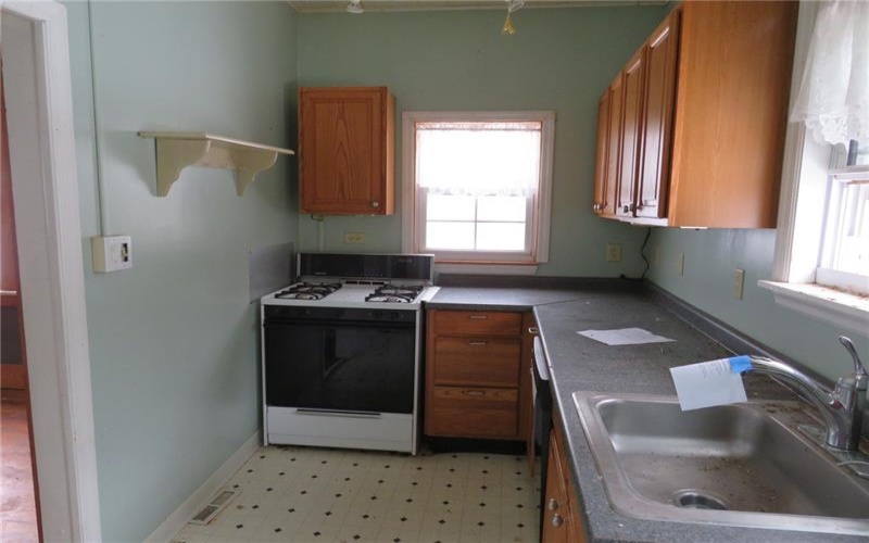 2189 Dunn Station Rd, Prosperity, 15329, 3 Bedrooms Bedrooms, 8 Rooms Rooms,1 BathroomBathrooms,Residential,For Sale,Dunn Station Rd,1739908