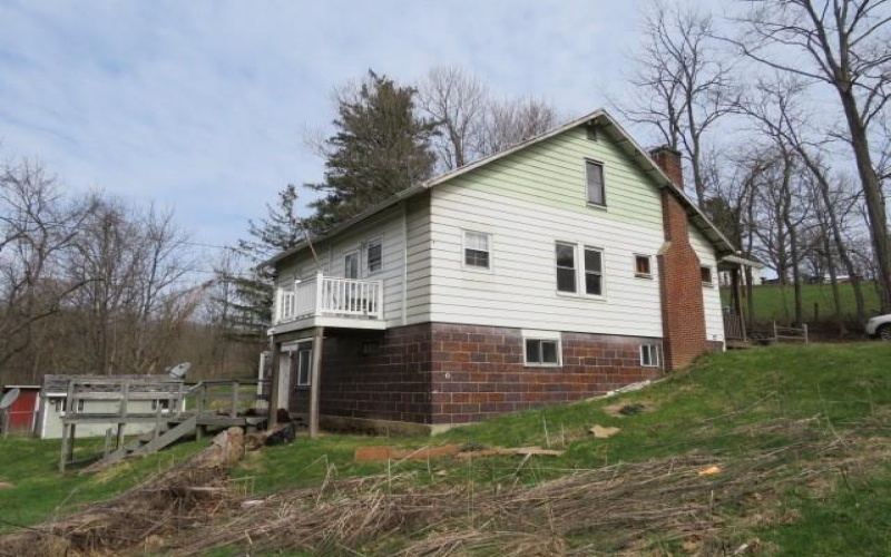 2189 Dunn Station Rd, Prosperity, 15329, 3 Bedrooms Bedrooms, 8 Rooms Rooms,1 BathroomBathrooms,Residential,For Sale,Dunn Station Rd,1739908
