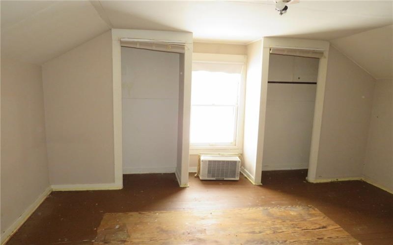 2189 Dunn Station Rd, Prosperity, 15329, 3 Bedrooms Bedrooms, 8 Rooms Rooms,1 BathroomBathrooms,Residential,For Sale,Dunn Station Rd,1739908
