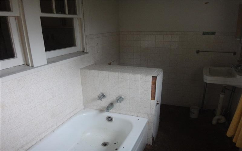 914 Coal Street, Republic, 15475, 2 Bedrooms Bedrooms, ,1 BathroomBathrooms,Residential,For Sale,Coal Street,1726054