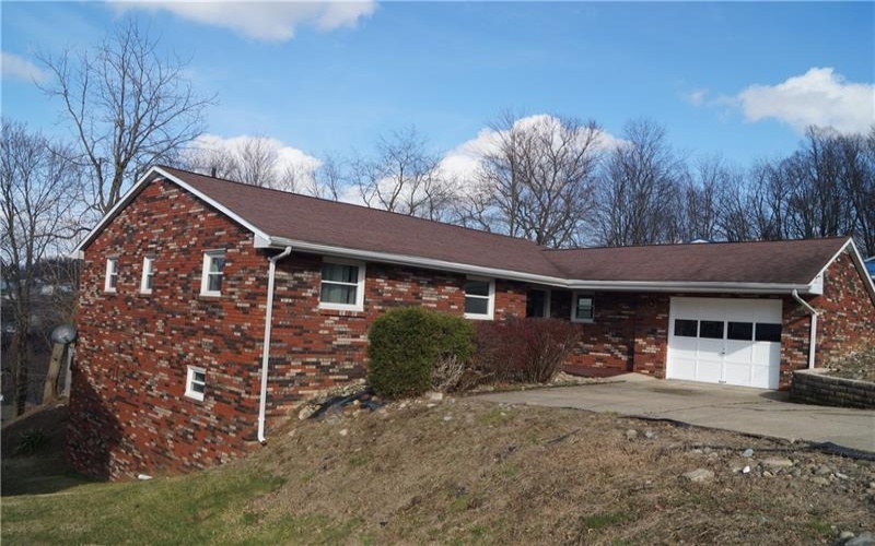 412 Jane St, Jeannette, 15644, 3 Bedrooms Bedrooms, 6 Rooms Rooms,3 BathroomsBathrooms,Residential,For Sale,Jane St,1742678
