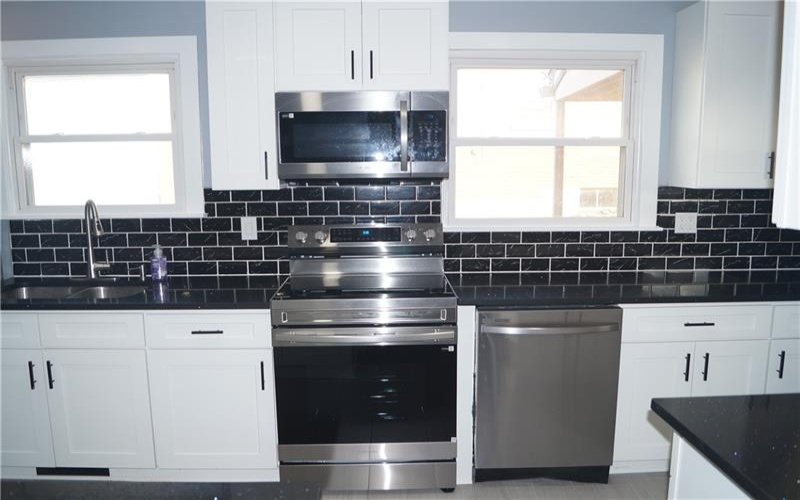 412 Jane St, Jeannette, 15644, 3 Bedrooms Bedrooms, 6 Rooms Rooms,3 BathroomsBathrooms,Residential,For Sale,Jane St,1742678