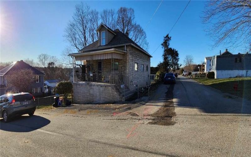2013 East St, Cardale, 15420, 3 Bedrooms Bedrooms, ,1 BathroomBathrooms,Residential,For Sale,East St,1739913