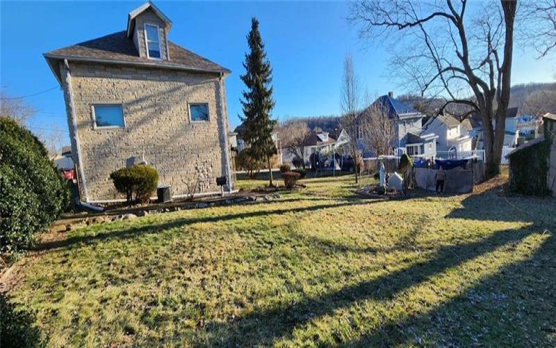 2013 East St, Cardale, 15420, 3 Bedrooms Bedrooms, ,1 BathroomBathrooms,Residential,For Sale,East St,1739913