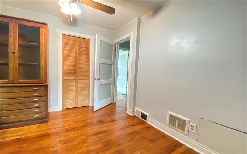 11 Washington Dr, Monessen, 15062, 4 Bedrooms Bedrooms, 8 Rooms Rooms,2 BathroomsBathrooms,Residential,For Sale,Washington Dr,1742684