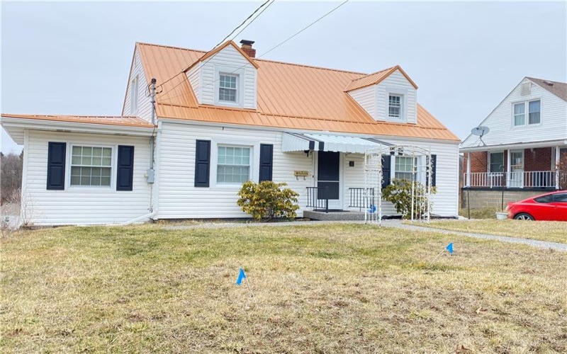 11 Washington Dr, Monessen, 15062, 4 Bedrooms Bedrooms, 8 Rooms Rooms,2 BathroomsBathrooms,Residential,For Sale,Washington Dr,1742684