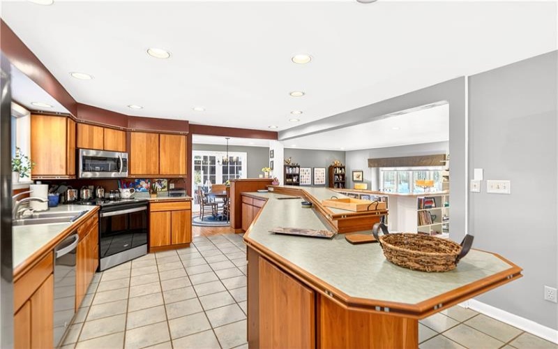 1738 Snowfield Drive, Somerset, 15502, 4 Bedrooms Bedrooms, 8 Rooms Rooms,2.1 BathroomsBathrooms,Residential,For Sale,Snowfield Drive,1739938