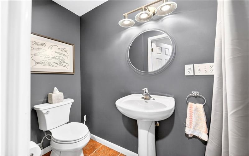 1738 Snowfield Drive, Somerset, 15502, 4 Bedrooms Bedrooms, 8 Rooms Rooms,2.1 BathroomsBathrooms,Residential,For Sale,Snowfield Drive,1739938