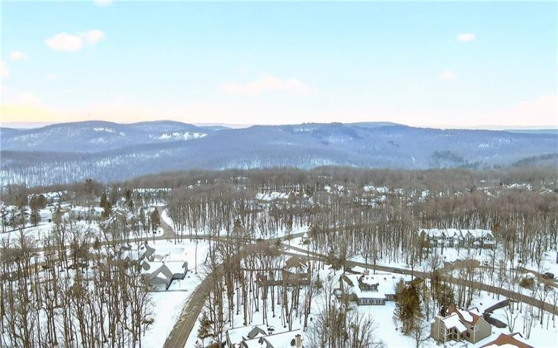 1738 Snowfield Drive, Somerset, 15502, 4 Bedrooms Bedrooms, 8 Rooms Rooms,2.1 BathroomsBathrooms,Residential,For Sale,Snowfield Drive,1739938
