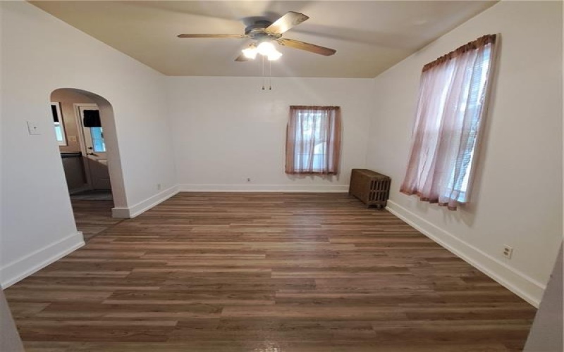 439 Longfellow Street, Vandergrift, 15690, 3 Bedrooms Bedrooms, 8 Rooms Rooms,1.1 BathroomsBathrooms,Residential,For Sale,Longfellow Street,1726160