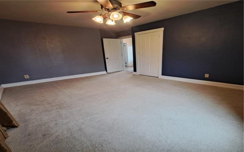 439 Longfellow Street, Vandergrift, 15690, 3 Bedrooms Bedrooms, 8 Rooms Rooms,1.1 BathroomsBathrooms,Residential,For Sale,Longfellow Street,1726160