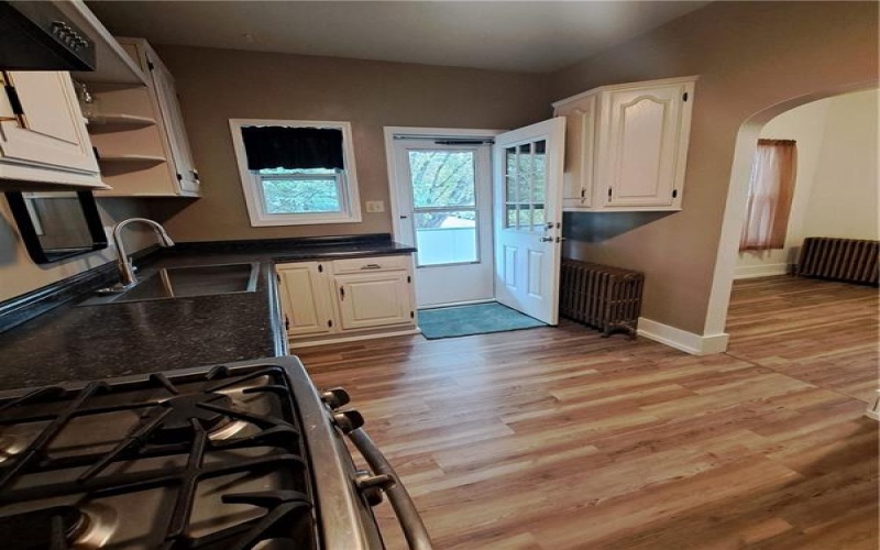 439 Longfellow Street, Vandergrift, 15690, 3 Bedrooms Bedrooms, 8 Rooms Rooms,1.1 BathroomsBathrooms,Residential,For Sale,Longfellow Street,1726160