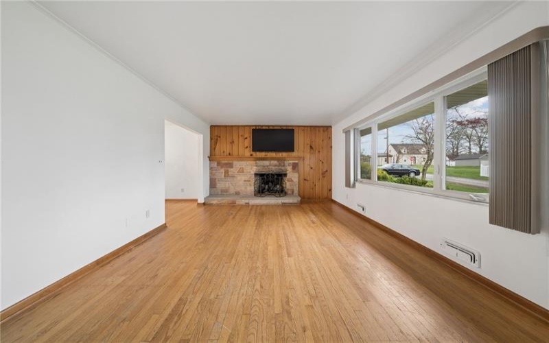 204 LIBERTY, ROSTRAVER TWP, 15012, 4 Bedrooms Bedrooms, 14 Rooms Rooms,3 BathroomsBathrooms,Residential,For Sale,LIBERTY,1747379