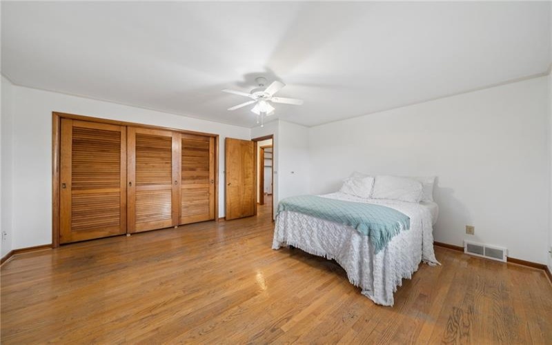 204 LIBERTY, ROSTRAVER TWP, 15012, 4 Bedrooms Bedrooms, 14 Rooms Rooms,3 BathroomsBathrooms,Residential,For Sale,LIBERTY,1747379