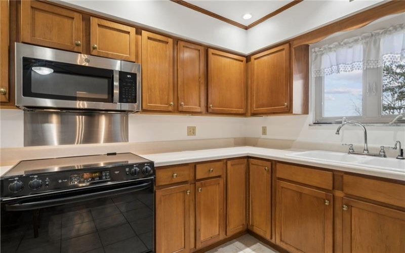 204 LIBERTY, ROSTRAVER TWP, 15012, 4 Bedrooms Bedrooms, 14 Rooms Rooms,3 BathroomsBathrooms,Residential,For Sale,LIBERTY,1747379