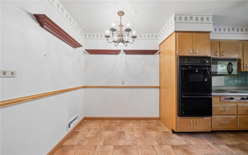 204 LIBERTY, ROSTRAVER TWP, 15012, 4 Bedrooms Bedrooms, 14 Rooms Rooms,3 BathroomsBathrooms,Residential,For Sale,LIBERTY,1747379
