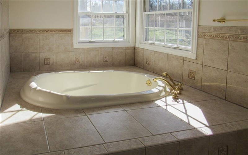 2350 Mount Vernon Ave, EXPORT, 15632, 4 Bedrooms Bedrooms, 10 Rooms Rooms,4 BathroomsBathrooms,Residential,For Sale,Mount Vernon Ave,1742758