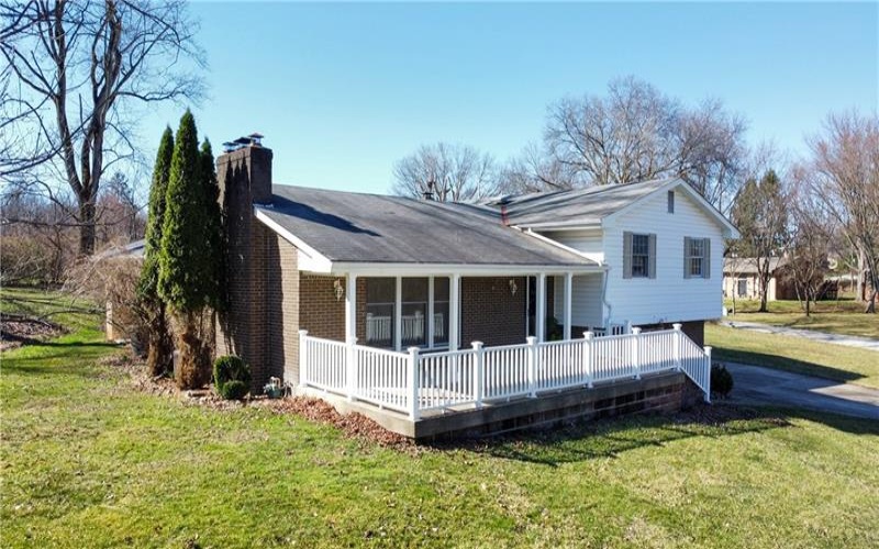 2350 Mount Vernon Ave, EXPORT, 15632, 4 Bedrooms Bedrooms, 10 Rooms Rooms,4 BathroomsBathrooms,Residential,For Sale,Mount Vernon Ave,1742758