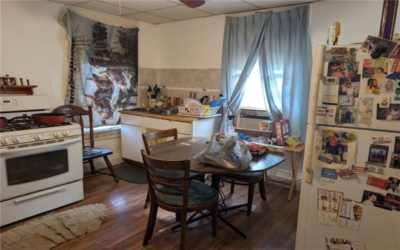 818 Shady, Charleroi, 15022, 2 Bedrooms Bedrooms, 6 Rooms Rooms,1 BathroomBathrooms,Residential,For Sale,Shady,1726261
