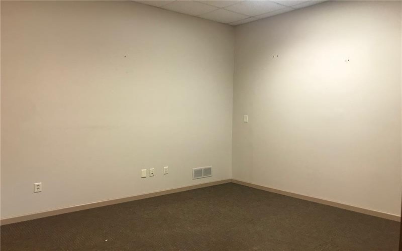 2300 Freeport Road Suite 11, New Kensington, 15068, ,Commercial-industrial-business,For Sale,Freeport Road Suite 11,1739998