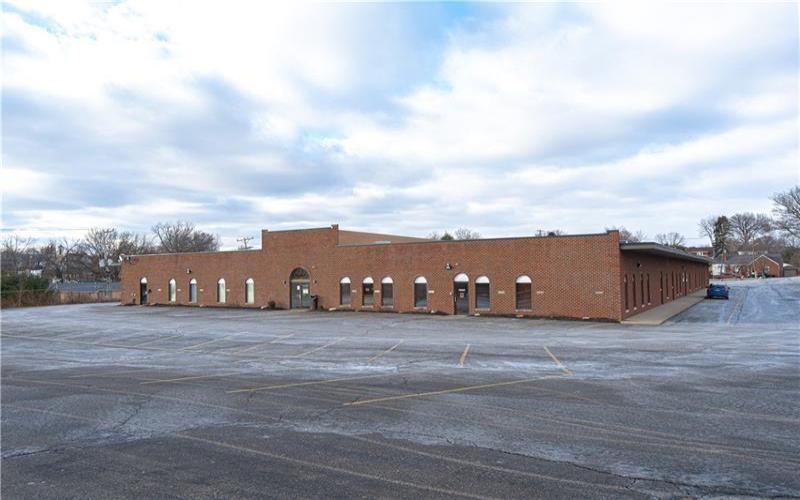 2300 Freeport Road Suite 11, New Kensington, 15068, ,Commercial-industrial-business,For Sale,Freeport Road Suite 11,1739998