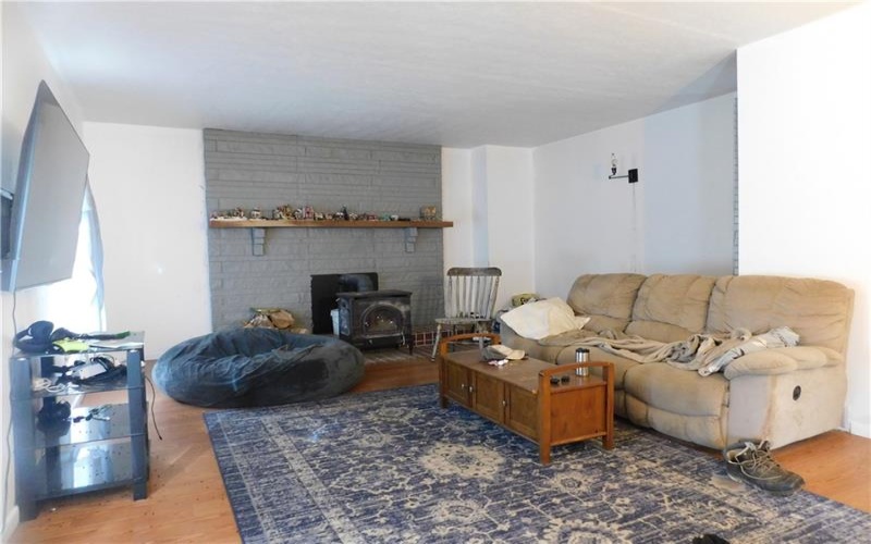 1964 Toms Run Rd, Holbrook, 15341, 4 Bedrooms Bedrooms, ,1.2 BathroomsBathrooms,Farm-acreage-lot,For Sale,Garage and barn,Toms Run Rd,1736752