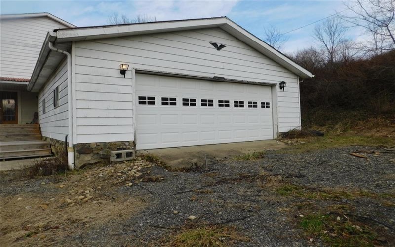 1964 Toms Run Rd, Holbrook, 15341, 4 Bedrooms Bedrooms, ,1.2 BathroomsBathrooms,Farm-acreage-lot,For Sale,Garage and barn,Toms Run Rd,1736752