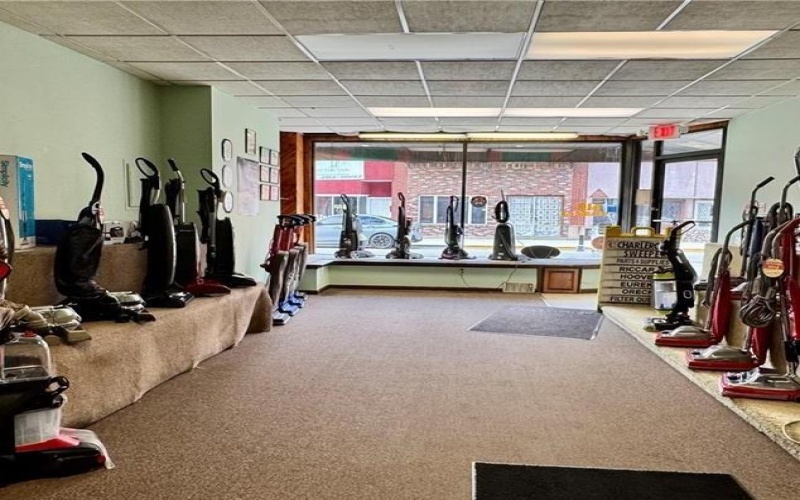618 Fallowfield Ave., 15022, 15022, ,Commercial-industrial-business,For Sale,Fallowfield Ave.,1740006