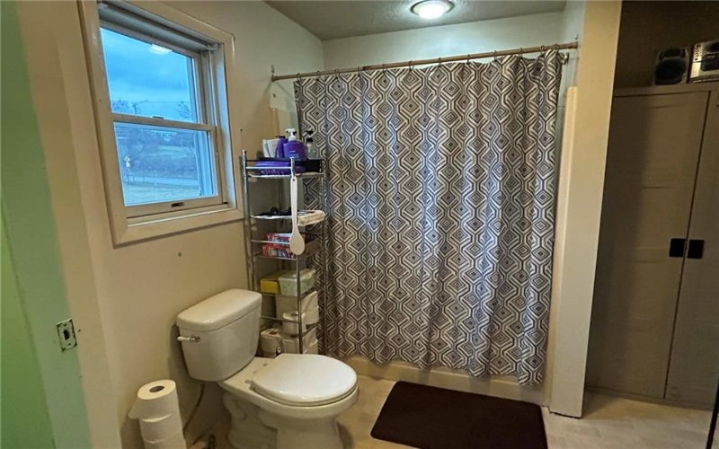 583 Mcclellandtown Rd, Uniontown, 15401, 3 Bedrooms Bedrooms, ,1.2 BathroomsBathrooms,Residential,For Sale,Mcclellandtown Rd,1740012