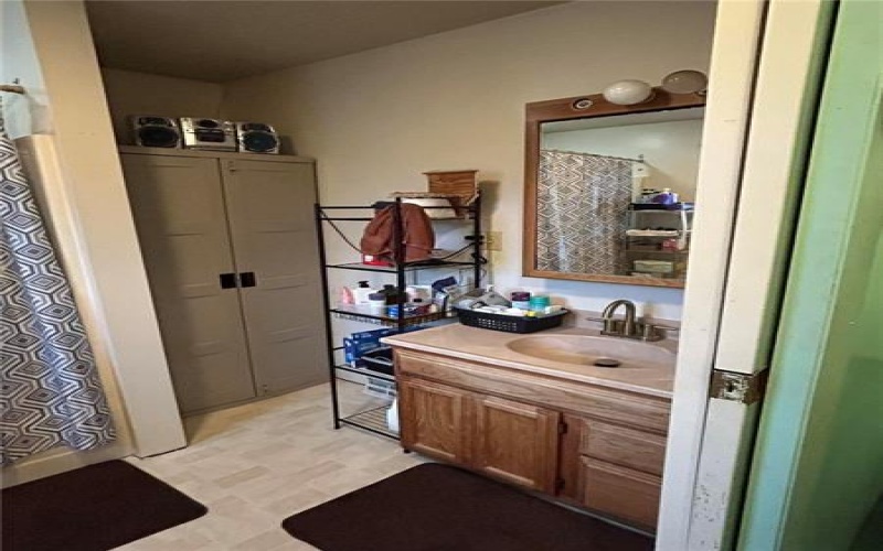 583 Mcclellandtown Rd, Uniontown, 15401, 3 Bedrooms Bedrooms, ,1.2 BathroomsBathrooms,Residential,For Sale,Mcclellandtown Rd,1740012